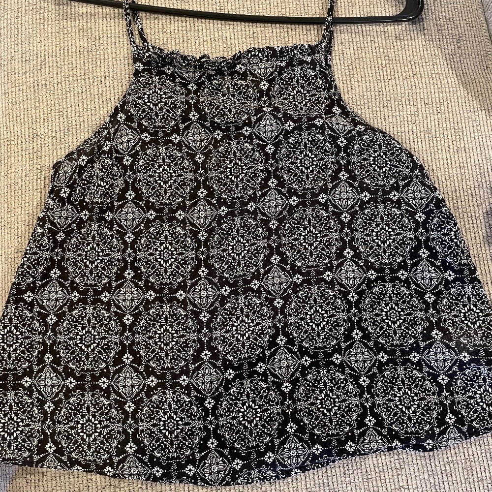 Universal Thread Tank